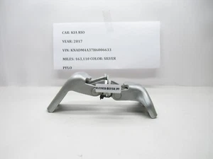 2012-2017 Kia Rio Door Hinge Set Upper Lower 793302V000 OEM - Picture 1 of 6