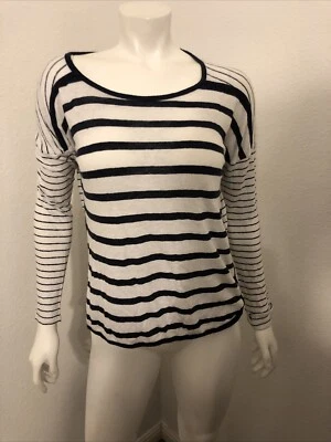 Camiseta Top Athleta Mujer Pequeña Azul Blanco Rayas Manga Larga Cuello Redondo Foto 1 de 4
