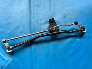 MG F & MG TF RHD Wiper Linkage Assembly (Part #: DKD100450) 1996 - 2007 - Picture 1 of 1