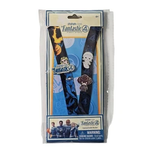 Disney Marvel Fantastic 4 Four Schlüsselband mit 3 Pins Silber Surfer Galactus Neu - Bild 1 von 3
