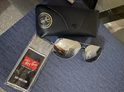 Gafas de sol Ran-Ban polarizadas plateadas con espejo cromadas-RB3587CH Foto 1 de 4