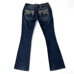 Miss Me Signature Boot Denim Jeans Low Rise Rhinestone Size 25 x 32 - Imagen 1 de 14