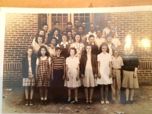 Hubbard School Photo Battleboro NC  8th Grade Class TM Stewart Studio - Picture 1 of 2