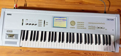 Korg Triton 61 Tasten Synthesizer/Sampler Musik Workstation Top Zustand - Bild 1 von 4