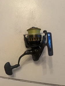 Daiwa BG3000 Spinning Reel - Black/Gold - Picture 1 of 5