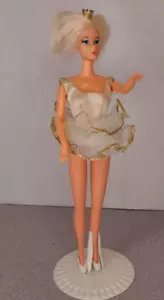Vintage 1975 Ballerina Barbie In Original Outfit With Shoes & Stand - Picture 1 of 5