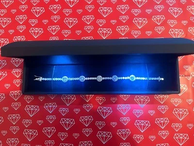 9.1ct White Gold Bangle Bracelet Diamond Test Pass Lab-Created VVS1/D/Excellent - Image 1 of 2