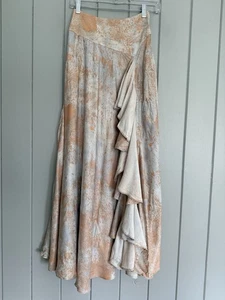Free People Gardenia Maxi Gonna 2 Increspature Fessura Setosa Terrosa Marrone Stampa Splatter - Foto 1 di 6