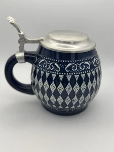 Cerveza alemana vintage Munich Baviera Gerz Kaiser azul cobalto con tapa Stein 5" - Imagen 1 de 12