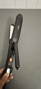 WAHL Perfect Hair Straighteners Slim OR Extra Slim Professional. Box is a Tatty - Picture 1 of 7