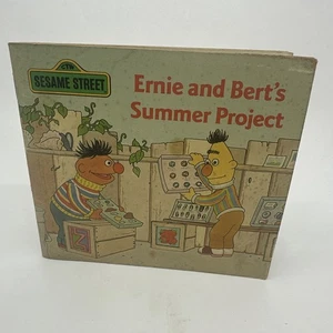 ERNIE AND BERT'S SUMMER PROJECT : Sesame Street Mini-Storybook : vintage - Picture 1 of 19