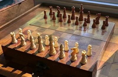 Juego de Ajedrez de Viaje Staunton Completo 32 Piezas De Colección, con Tablero/Caja Original 2" Kings Foto 1 de 4