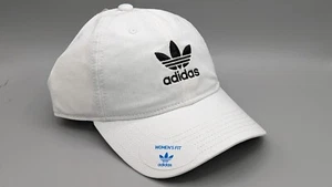 Sombrero deportivo para mujer Adidas Originales relajado con correa trasera estilo trébol 975949 - Imagen 1 de 7