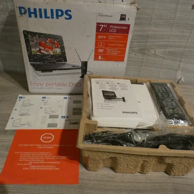 Philips Portable DVD Player 7"Widescreen LCD Digital TV Tuner Remote PET729/37 - Image 1 of 4