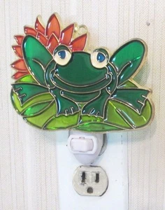 FROG WITH RED FLOWER NIGHTLIGHT (SUNCATCHER LIGHT) - Picture 1 of 1