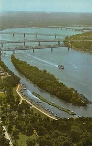 Postal KY: Ohio River en Louisville, Kentucky, vista aérea, sin poesía - Imagen 1 de 2