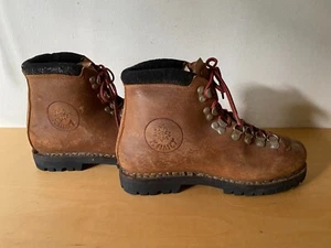 Used LIKE NEW - Mountain boots KAMET Botas de Montaña - Nº 40 aproximádamente - Imagen 1 de 10