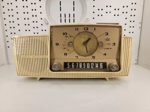 Vintage General Electric Mid Century Modern MCM Alarm Clock Radio - As-Is - Picture 1 of 9