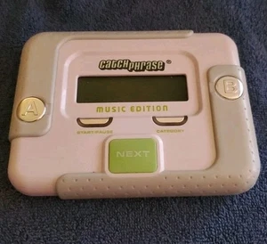 Juego electrónico portátil Catch Phrase Music Edition 2006 Hasbro Family Game - Imagen 1 de 11
