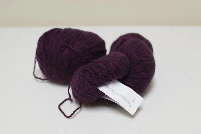 Hilos ISLAND Cachemira Recuperada DK Peso Hilo ~ 2 Madejas ~ 400 yardas ~ Púrpura/Negro Foto 1 de 2