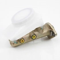 TRIUMPH TR6 BRAKE MASTER CYLINDER  , TVR 2500 ,  JENSEN HEALEY , TR250 - Image 1 of 4