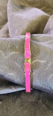 Brazalete Brazalete Kate Spade New York Rosa Caliente Lazo Tono Dorado Foto 1 de 3