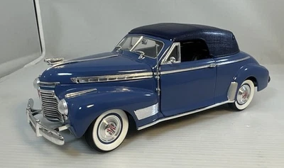 Universal Hobbies 1941 Chevy Deluxe 1:18 Scale Diecast Car Blue - Image 1 of 4