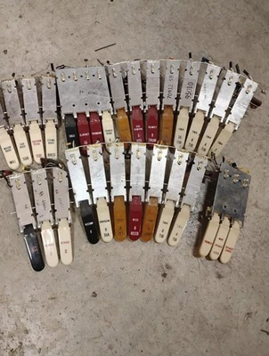 ¡Pestañas de órgano Conn vintage! ¡HAZ OFERTA! Foto 1 de 4