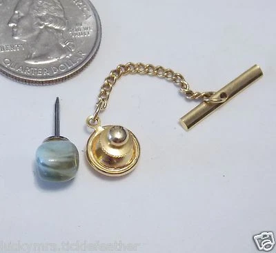 Галстук из художественного стекла интересный зеленый произвольной формы и золотистый с планкой и цепочкой - Изображение 1 из 2