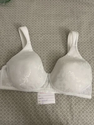 Leading Lady Wire Free Contour Lightly Padded Comfort Strap Lace 36C - Image 1 of 4