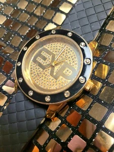 Reloj Express Tono Dorado con Correas de Silicona Negras Necesita Batería Precioso Reloj - Imagen 1 de 10