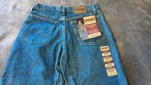 Men's Wrangler Relaxed Fit Rugged Wear Jeans Size 32/32 - Picture 1 of 5