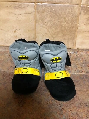 TODDLER BOY’S BATMAN COZY PLUSH SLIPPERS-SIZE: SMALL (5/6) - Image 1 of 4