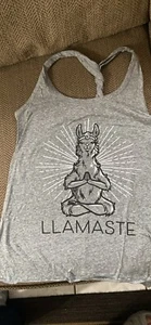 YOGA TANK TOP Gr. Small grau neu im Paket geflochtener Träger sagt LLAMASTE auf der Vorderseite - Bild 1 von 4