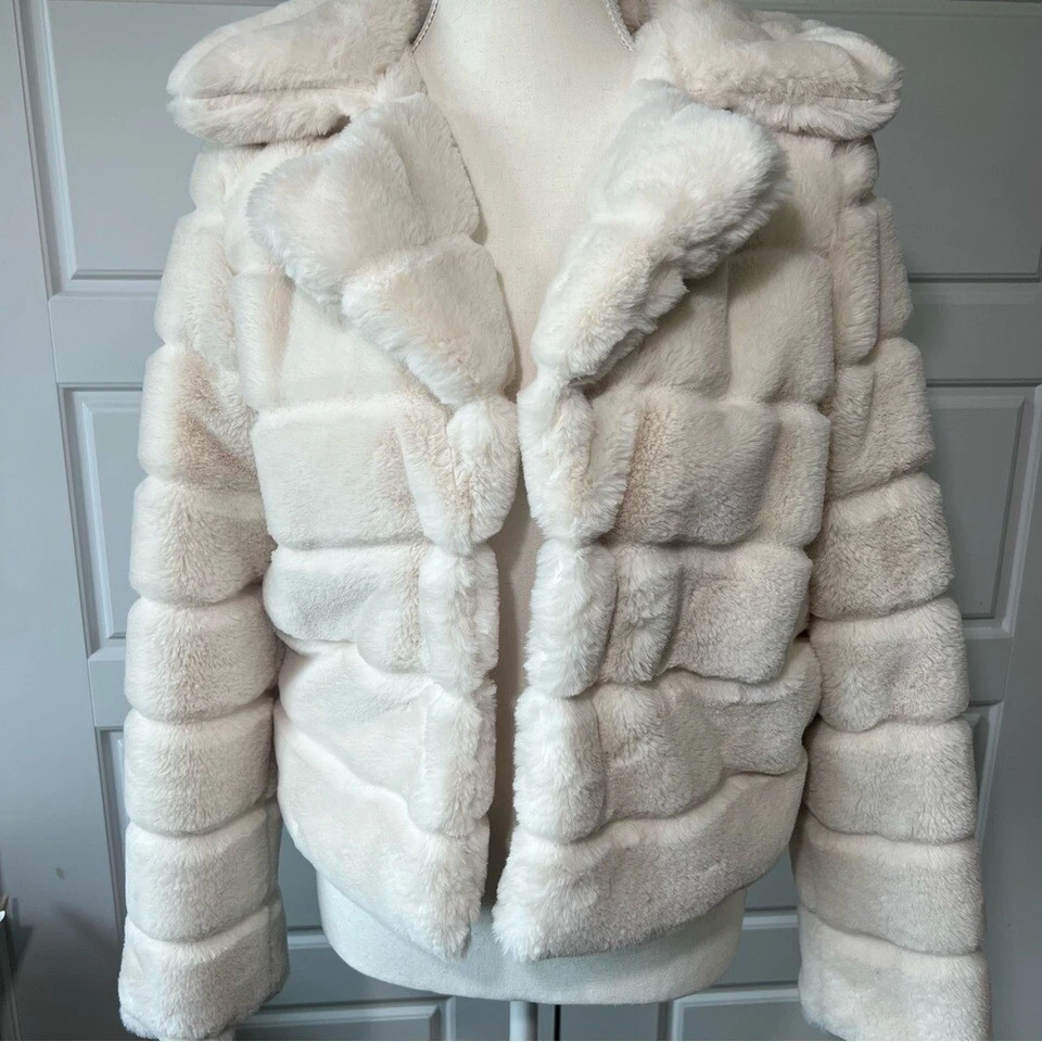 Abrigo Chaqueta Corto Invierno Cálido Elegante Elegante Elegante XS Piel Sintética Crema Piel Nueva York en Blanco XS Foto 1 de 4