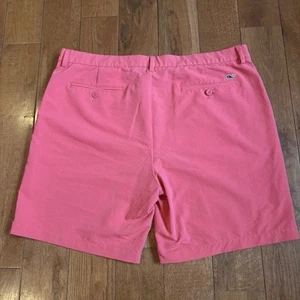 Mens Vineyard Vines Performance Golf Shorts 8" Pink Seersucker sz 38 - Picture 1 of 8