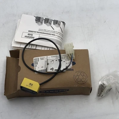 BANNER Q23SN6RQ 69979 VERTICAL PHOTOELECTRIC SENSOR - NEW - Image 1 of 4