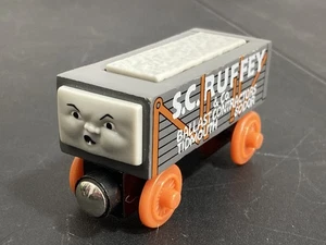 Thomas & Friends Wooden Railway S C Ruffey 2006 ruedas naranjas - Imagen 1 de 9