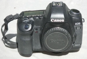 Canon EOS 5D Mk II camera body - Picture 1 of 10