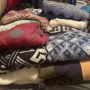 15 VINTAGE 80s 90s Mens SWEATER LOT Winter Geometric Fair Isle Aztec RESELLER - Picture 1 of 18