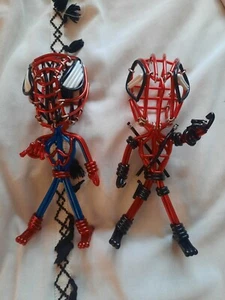 Deadpool and spiderman wire craft figurines - Picture 1 of 2