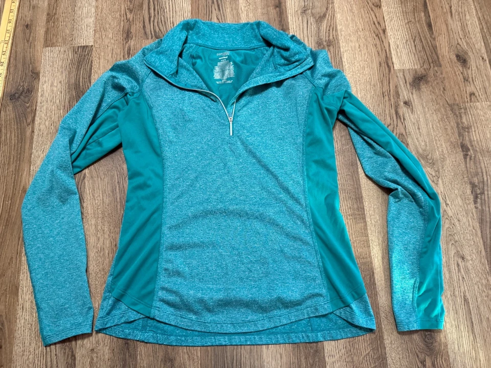 Camisa Danskin Now feminina tamanho médio verde manga longa 1/4 zíper desgaste atlético - Imagem 1 de 4