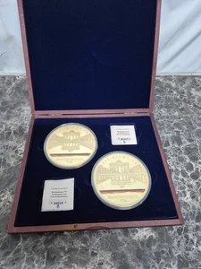 Konvolut  2 x Gigant  Medaillen  Brandenburger Tor Berlin , 100 mm , 376 g , UL4 - Bild 1 von 9