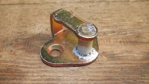 Land Rover Defender 7XD Door catch MUC8526.NOS. - Picture 1 of 2