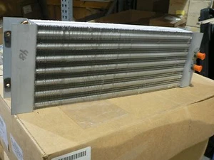 FMTV CONDENSER RD-4-4440-0 RD-4-4440-0P (NOS) (22-1/2" x 7-1/8" x 2-7/8") - Picture 1 of 1