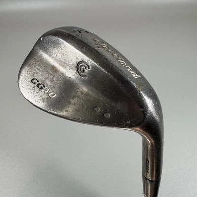 Cleveland CG10 56° Degree Sand Wedge Steel Dynamic Golf Shaft Club Right Handed - Image 1 of 4