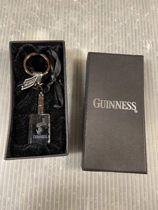 GUINNESS Toucan ILLUMINATED KEYRING - Picture 1 of 7