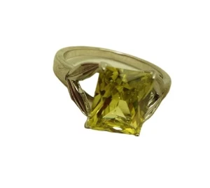 Unworn 10mm Yellow Crystal Stone Silvertone Metal Size 9.5 Ring Costume Jewelry - Picture 1 of 5