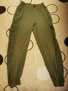 Damen hübsche grüne Cargohose von F&F Gr. M - Bild 1 von 3