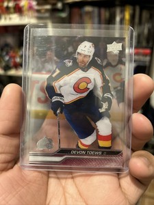 Upper Deck Series 1 2023-24 Colorado Avalanche Devon Toews Clear Cut 46